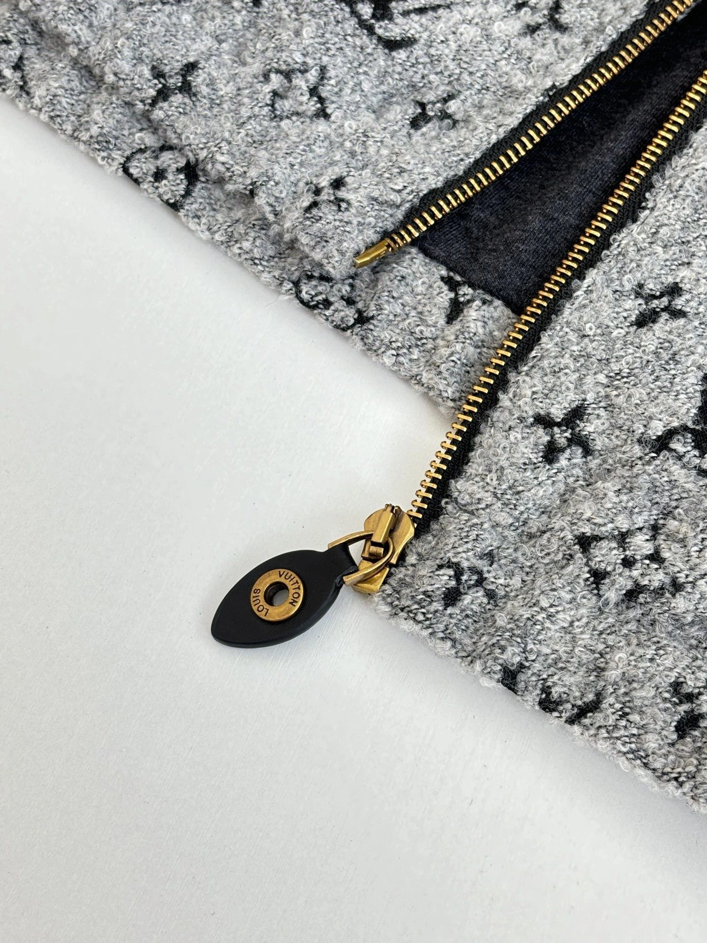 wg.luxury- 8V item:E-F363J0721H